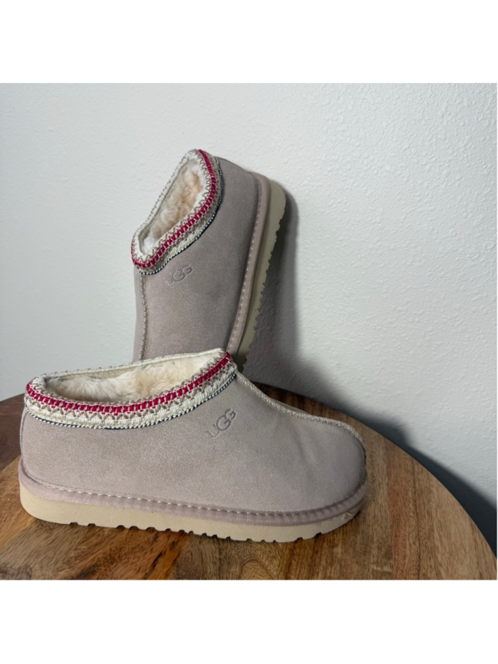Women's UGG Beige Suede Slippers with Red Trim - Size 7
